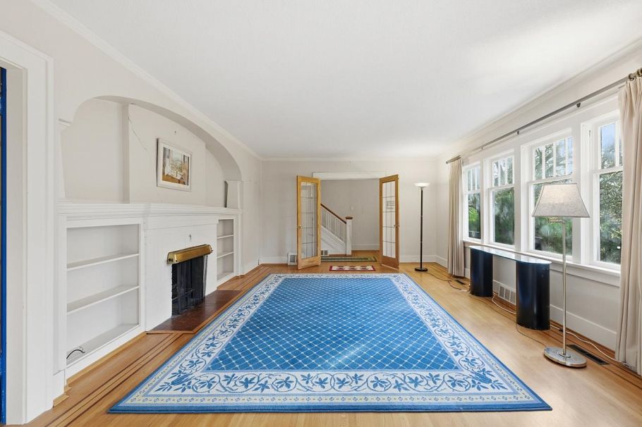 3775 W 35th Avenue Vancouver, BC - 3