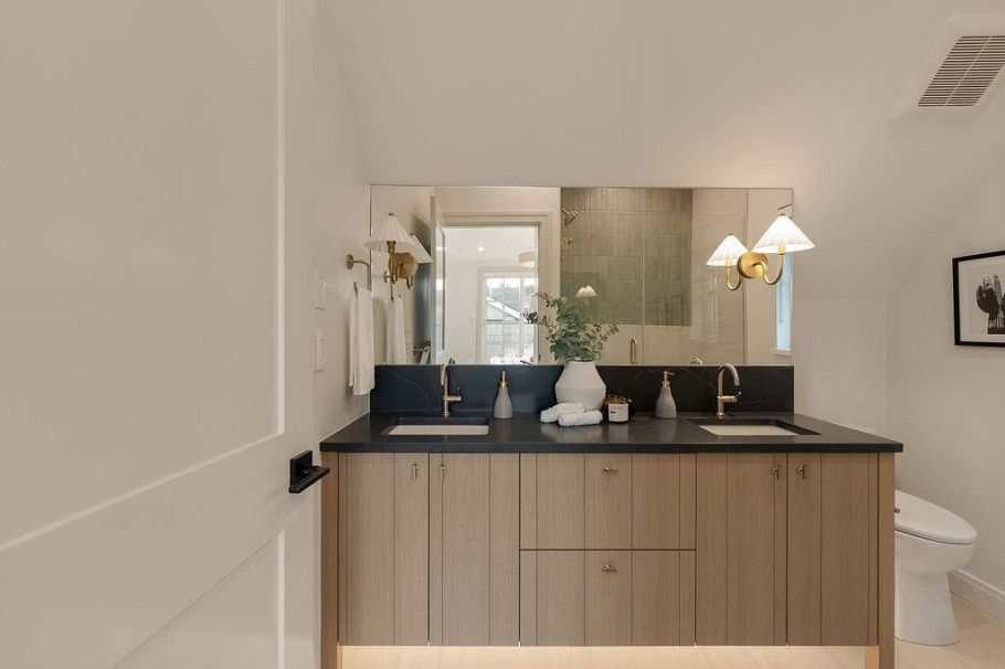 2542 Grant Street Vancouver, BC - 28