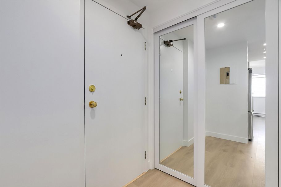 1206 110 W 4th Street North Vancouver, BC - 21