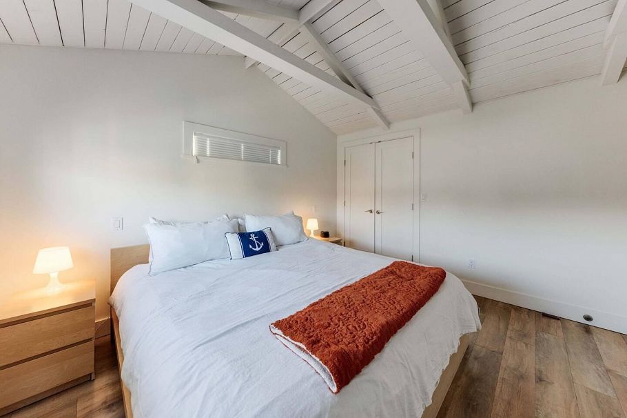 A015 415 Esplanade Avenue North Vancouver, BC - 17