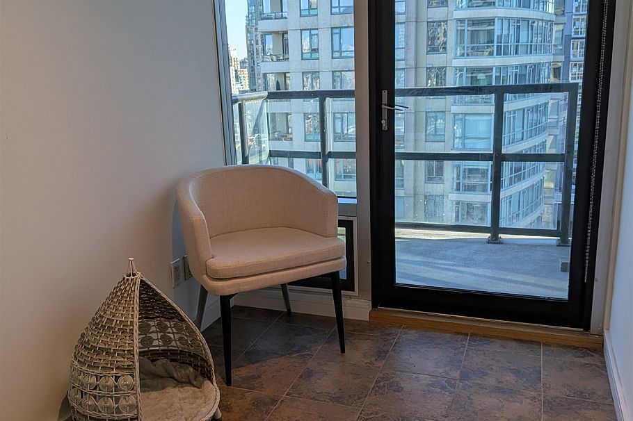 1202 1003 Burnaby Street Vancouver, BC - 16