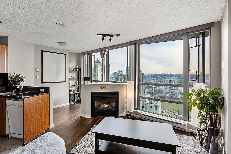 2610 501 Pacific Street Vancouver, BC - 3