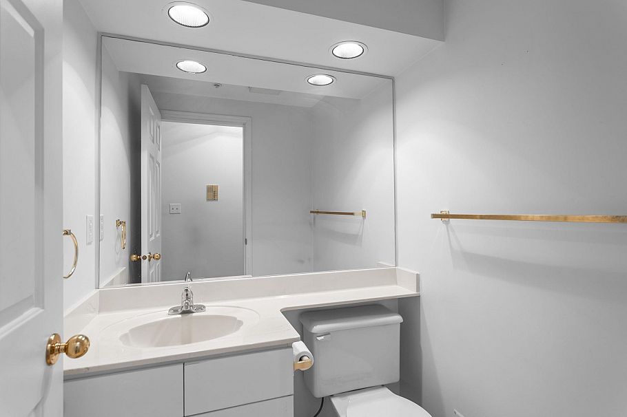 55 6523 Chambord Place Vancouver, BC - 14