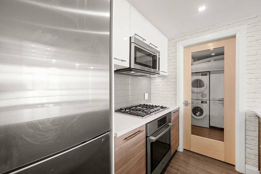 3705 928 Beatty Street Vancouver, BC - 5