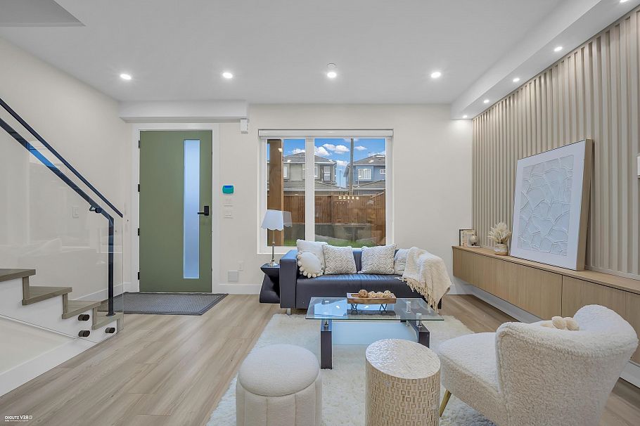 1 1577 E 58th Avenue Vancouver, BC - 5