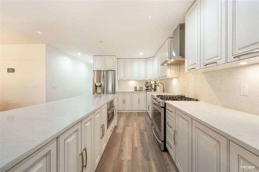 510 25th  W Street North Vancouver, BC - 11