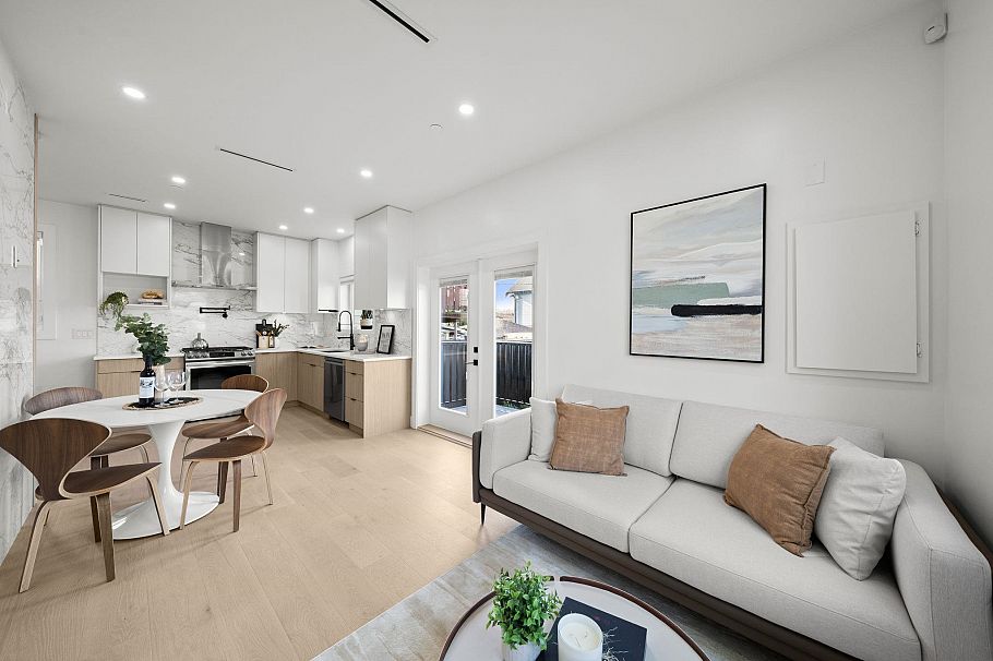 3192 E 23rd Avenue Vancouver, BC - 6