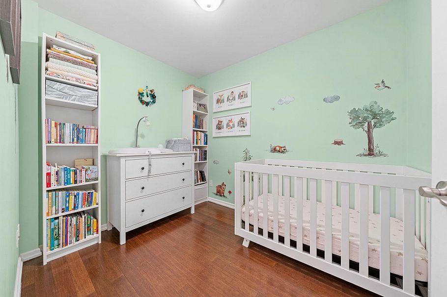 215 3600 Windcrest Drive North Vancouver, BC - 23