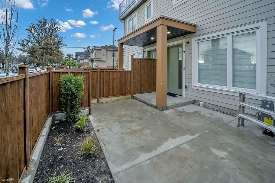 1 1577 E 58th Avenue Vancouver, BC - 2