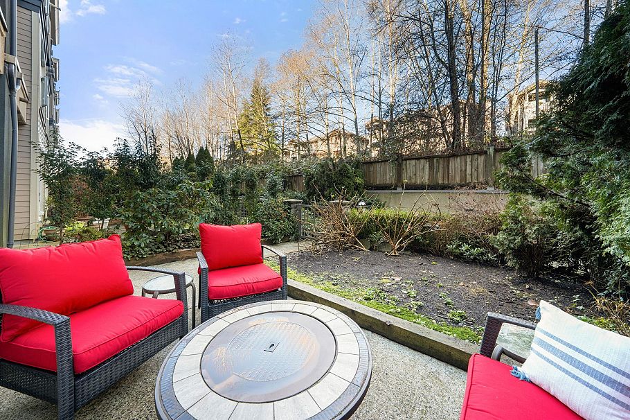 215 3600 Windcrest Drive North Vancouver, BC - 27