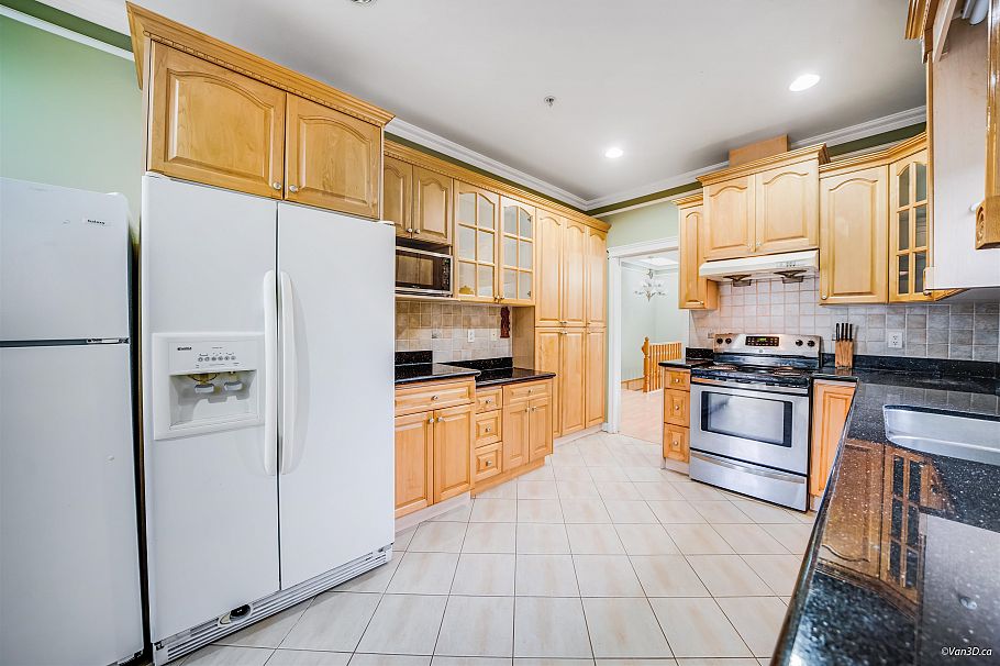 742 E 51st Avenue Vancouver, BC - 17