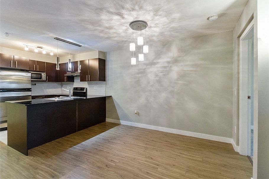 310 1633 Mackay Avenue North Vancouver, BC - 6