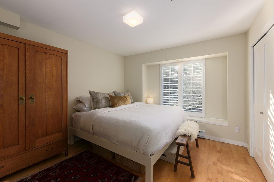 3260 W 8th Avenue Vancouver, BC - 22