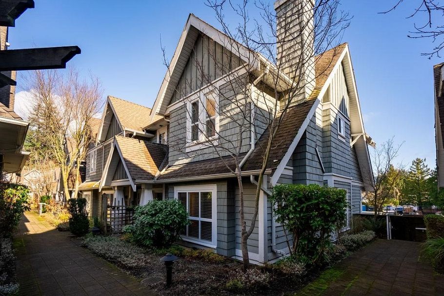 9 2688 Mountain Highway North Vancouver, BC - 1