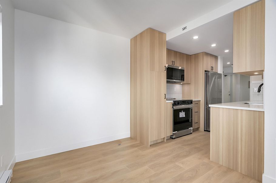 1206 110 W 4th Street North Vancouver, BC - 14