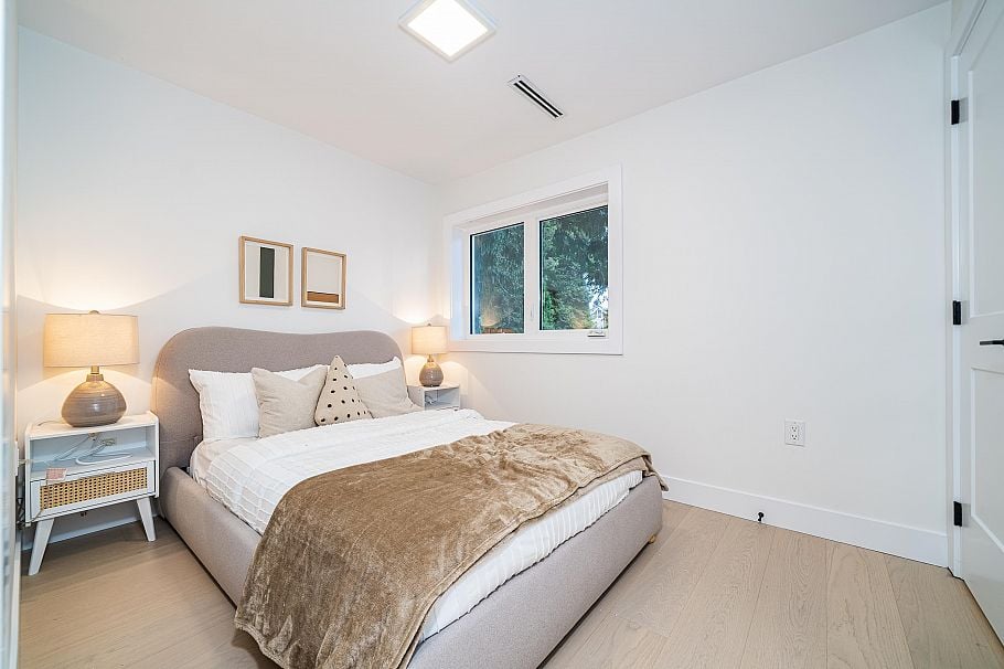 1924 William Street Vancouver, BC - 25