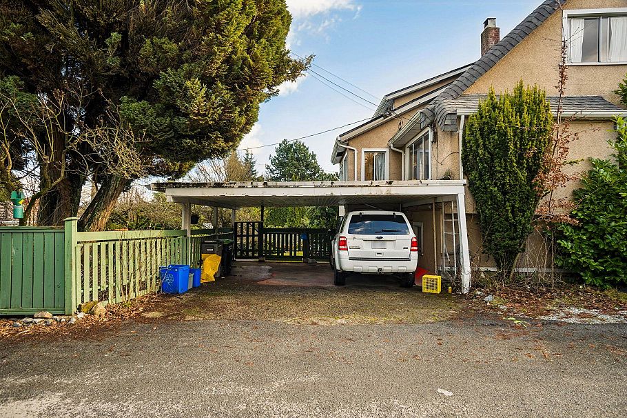 475 W 27th Avenue Vancouver, BC - 29