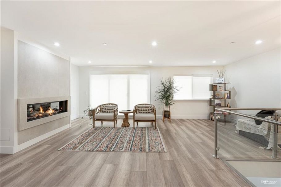 510 25th  W Street North Vancouver, BC - 5