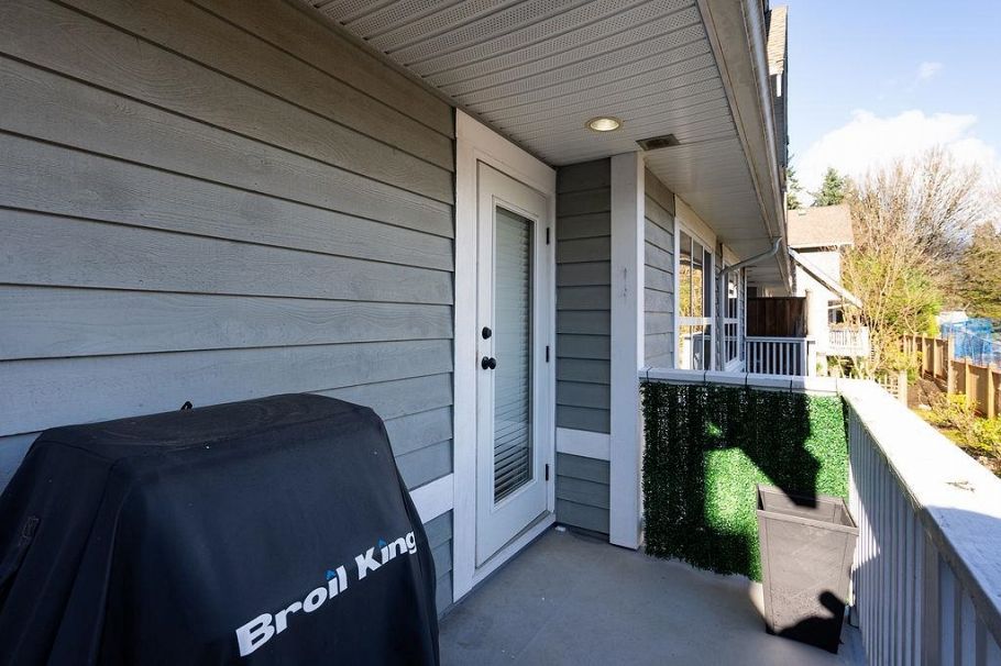 9 2688 Mountain Highway North Vancouver, BC - 21