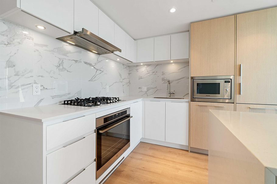 2304 1500 Fern Street North Vancouver, BC - 15