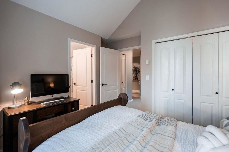 9 2688 Mountain Highway North Vancouver, BC - 37