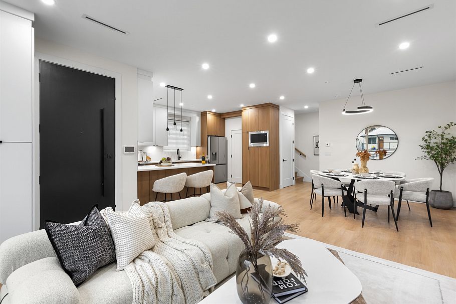 3 435 E 47th Avenue Vancouver, BC - 2