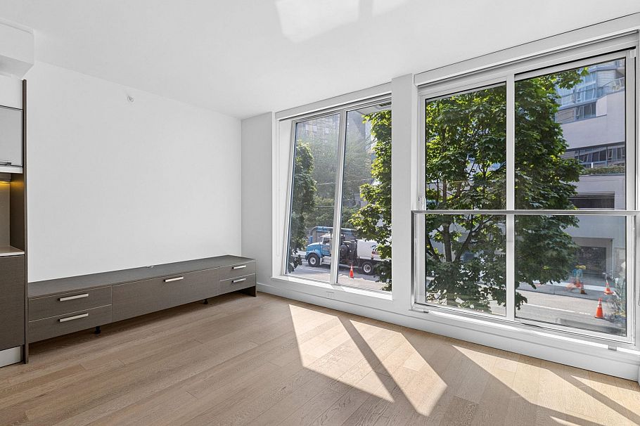 206 1477 W Pender Street Vancouver, BC - 8