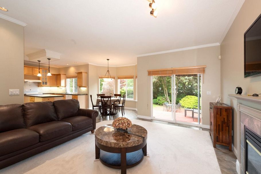 1273 Eldon Road North Vancouver, BC - 23