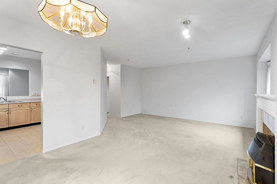 55 6523 Chambord Place Vancouver, BC - 8