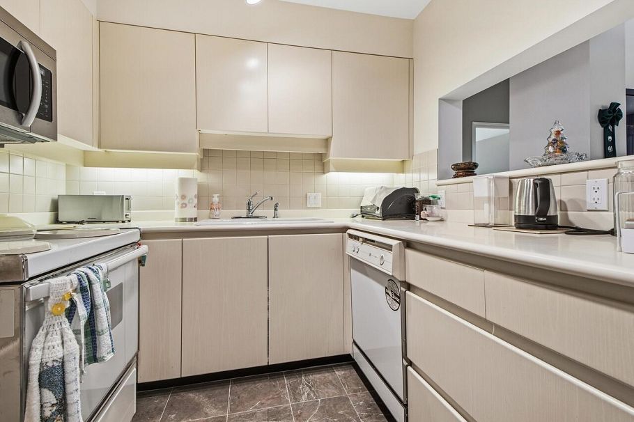 101 2108 W 38th Avenue Vancouver, BC - 8