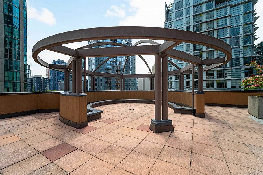 2602 1189 Howe Street Vancouver, BC - 36