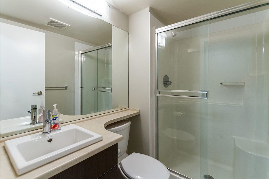 310 1633 Mackay Avenue North Vancouver, BC - 19