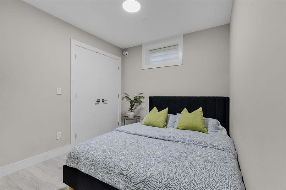 1412 E 63rd Avenue Vancouver, BC - 29