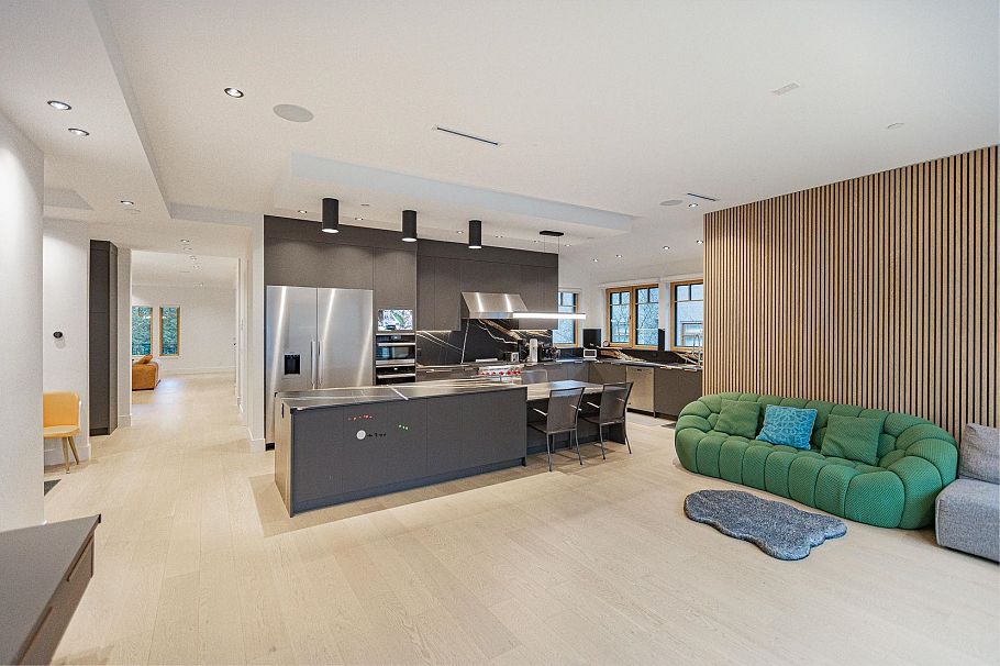 2051 W King Edward Avenue Vancouver, BC - 27