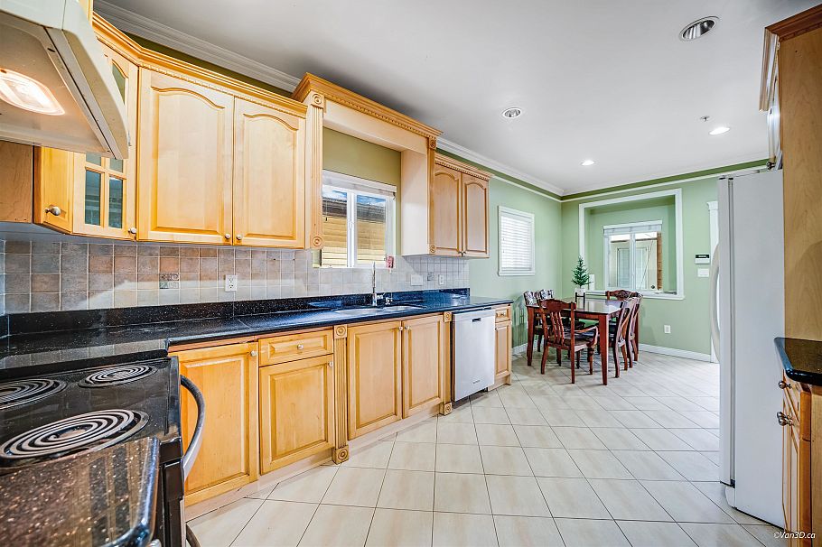 742 E 51st Avenue Vancouver, BC - 14