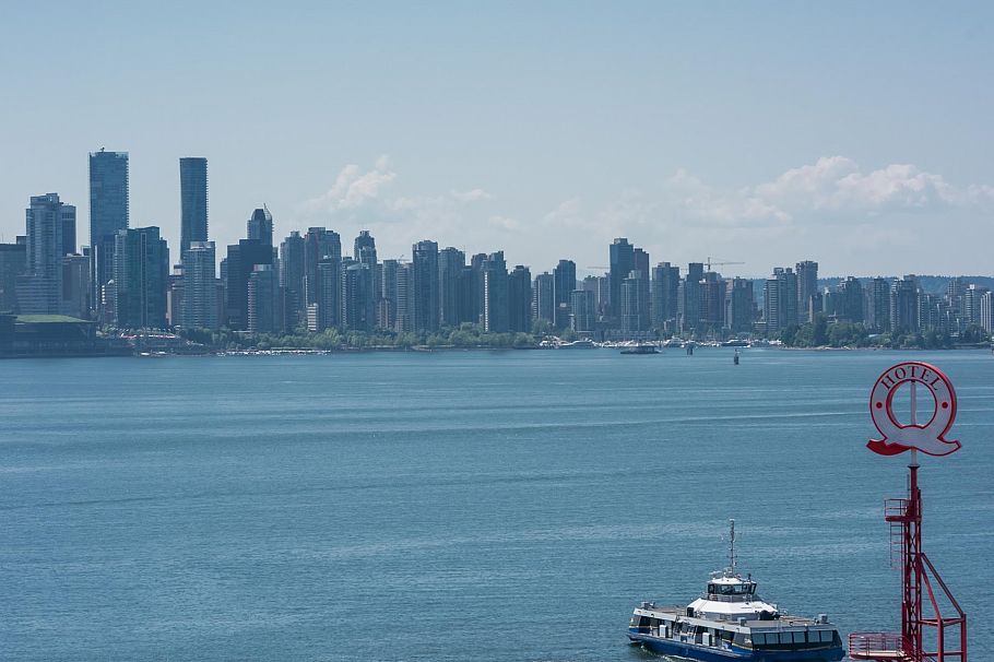 1003 133 E Esplanade North Vancouver, BC - 24