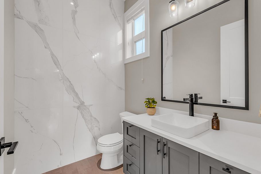 2177 E 20th Avenue Vancouver, BC - 17