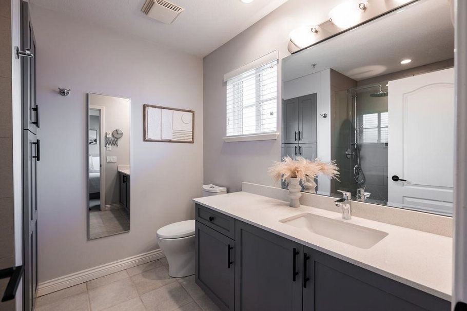 9 2688 Mountain Highway North Vancouver, BC - 32