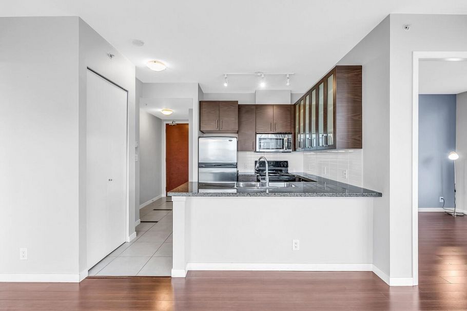 2006 2345 Madison Avenue Burnaby, BC - 14