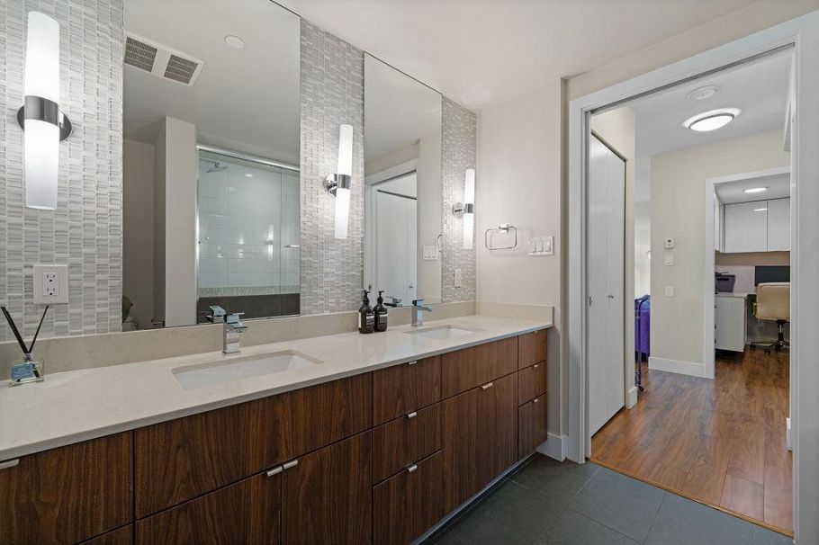 1501 159 W 2nd Street Vancouver, BC - 17