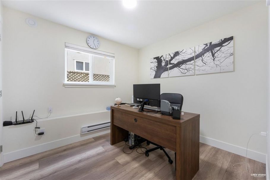 510 25th  W Street North Vancouver, BC - 23