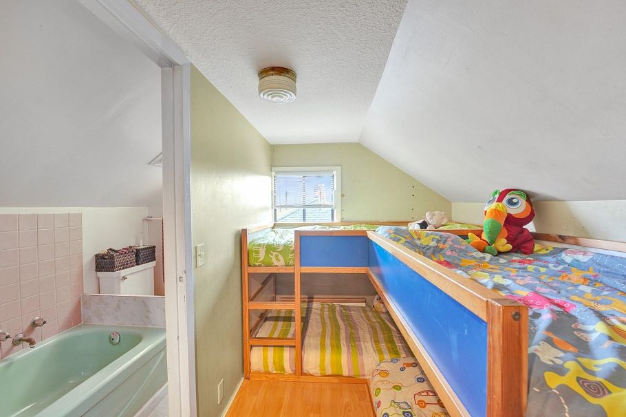 2150 Nanaimo Street Vancouver, BC - 24