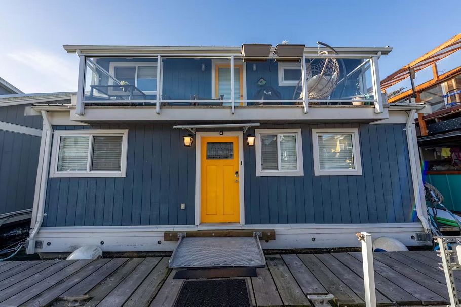 A015 415 Esplanade Avenue North Vancouver, BC - 25