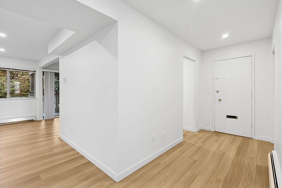 879 Westview Crescent North Vancouver, BC - 12