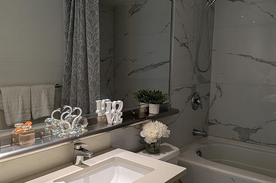 1202 1003 Burnaby Street Vancouver, BC - 24