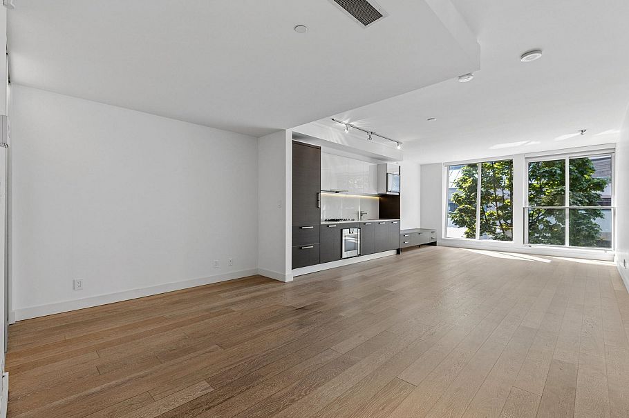 206 1477 W Pender Street Vancouver, BC - 2