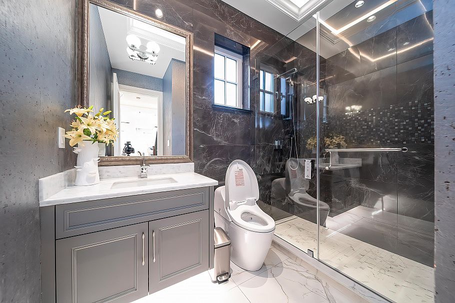 6338 Elm Street Vancouver, BC - 35