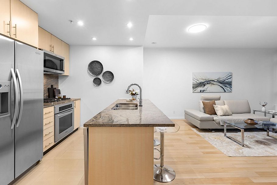 807 1211 Melville Street Vancouver, BC - 7