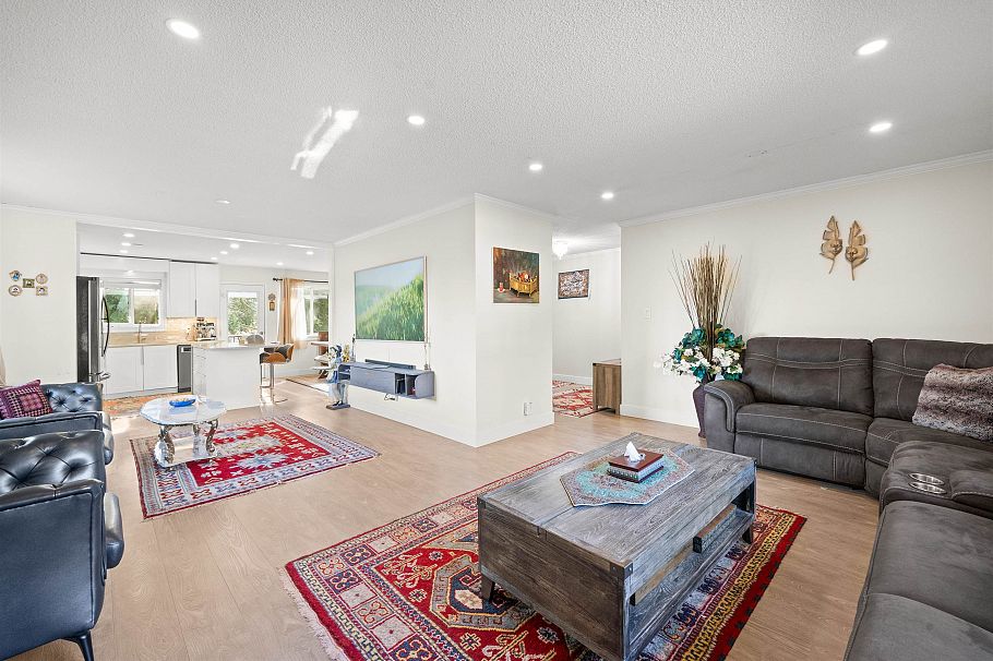 2333 Kirkstone Road North Vancouver, BC - 13