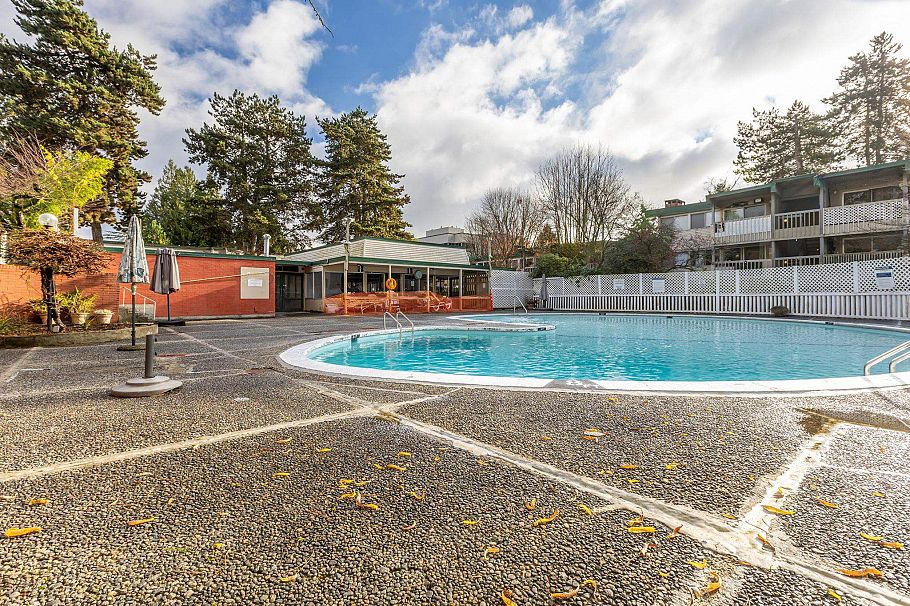 879 Westview Crescent North Vancouver, BC - 22